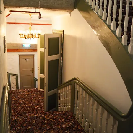 ゴッタード レジデンツ