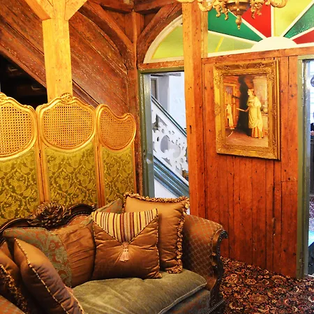 Gotthard Residents 3*