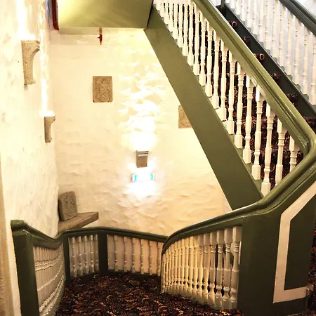 Gotthard Residents 3*