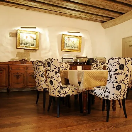 Gotthard Residents 3* Reval